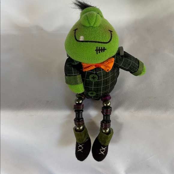 HALLOWEEN VINTAGE VERY CUTE SITTING FIGURINES DOLLS DECORATION Shelf Sitters - Picture 8 of 14